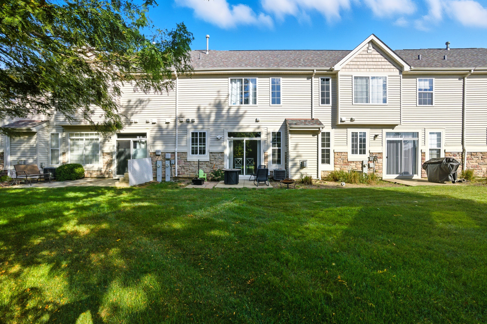 8317 Pembridge Court, Joliet, IL 60431