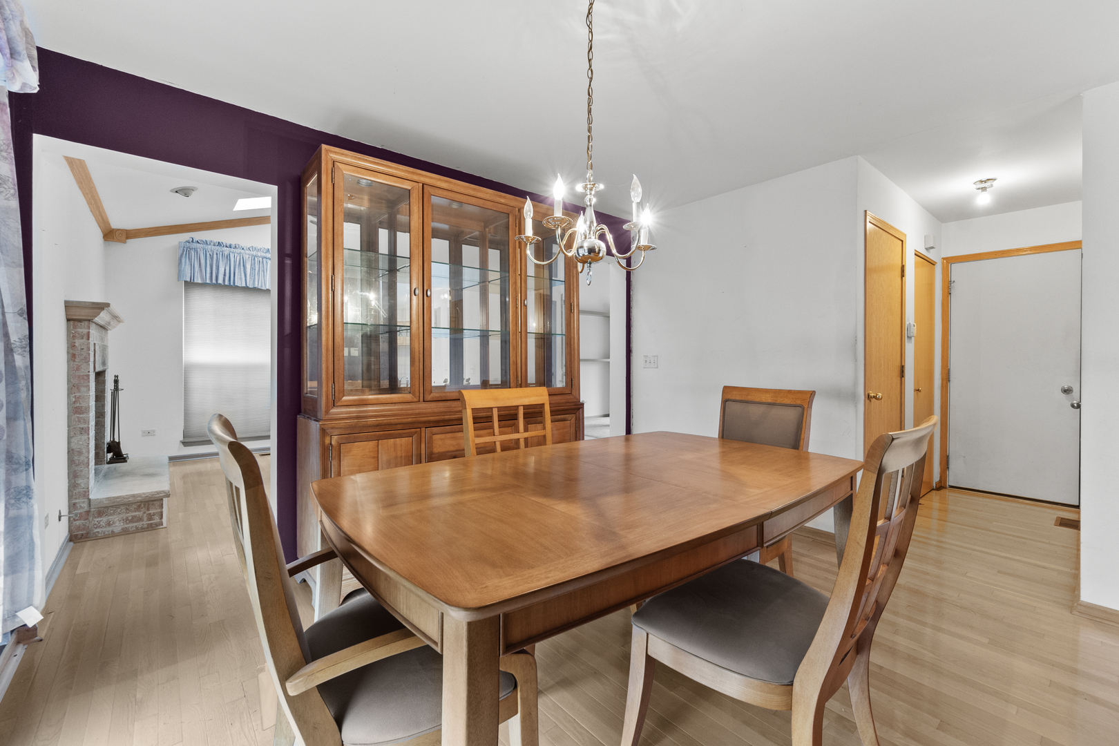 1150 Coventry Lane, Bolingbrook, IL 60440