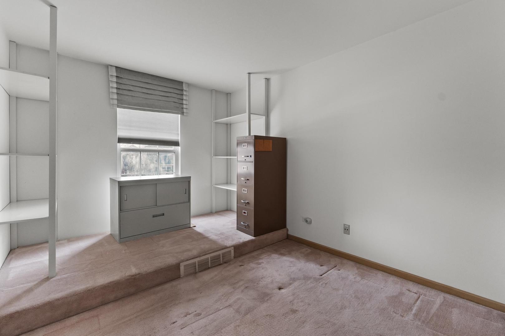 1150 Coventry Lane, Bolingbrook, IL 60440