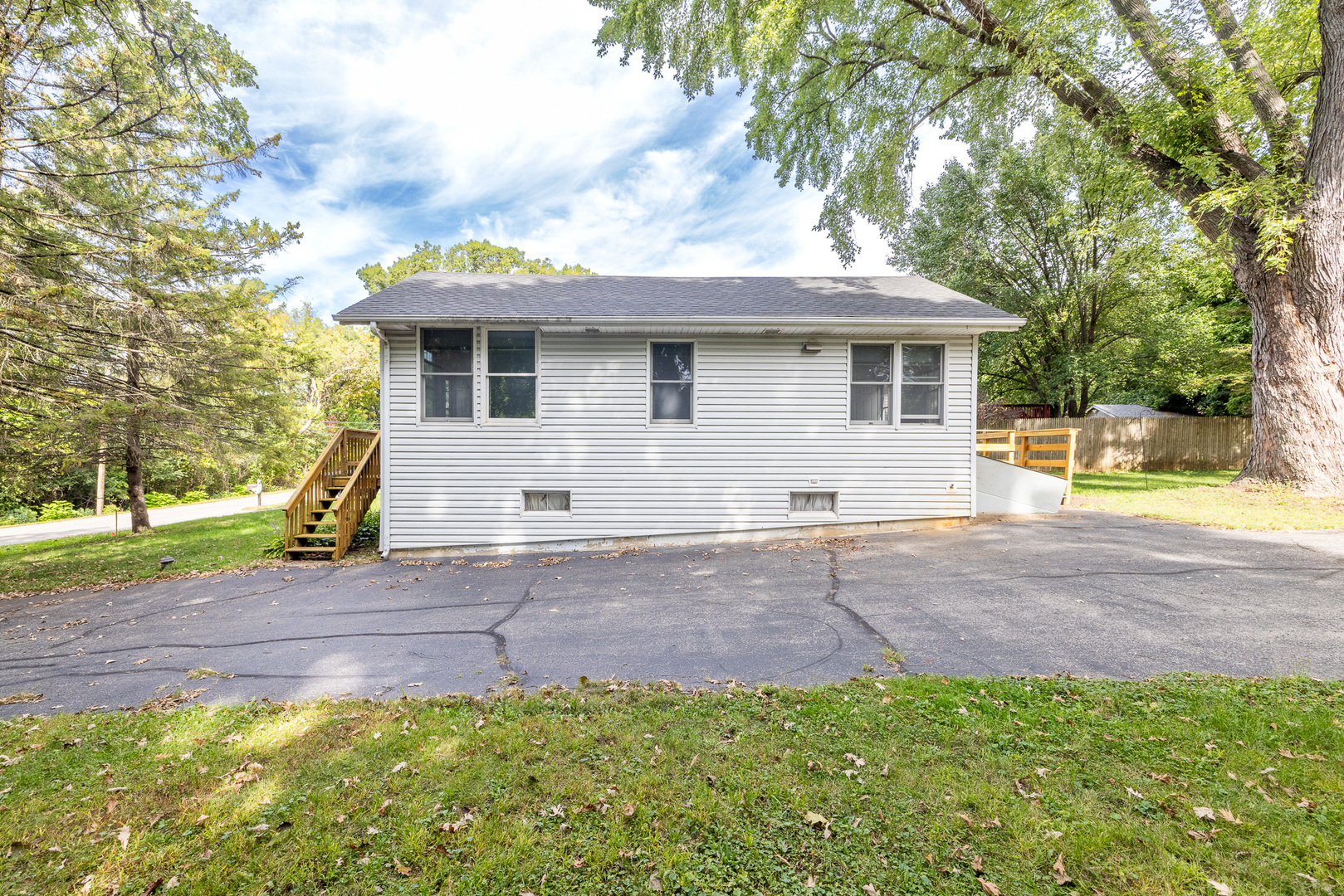 35797 N Helendale Road, Ingleside, IL 60041