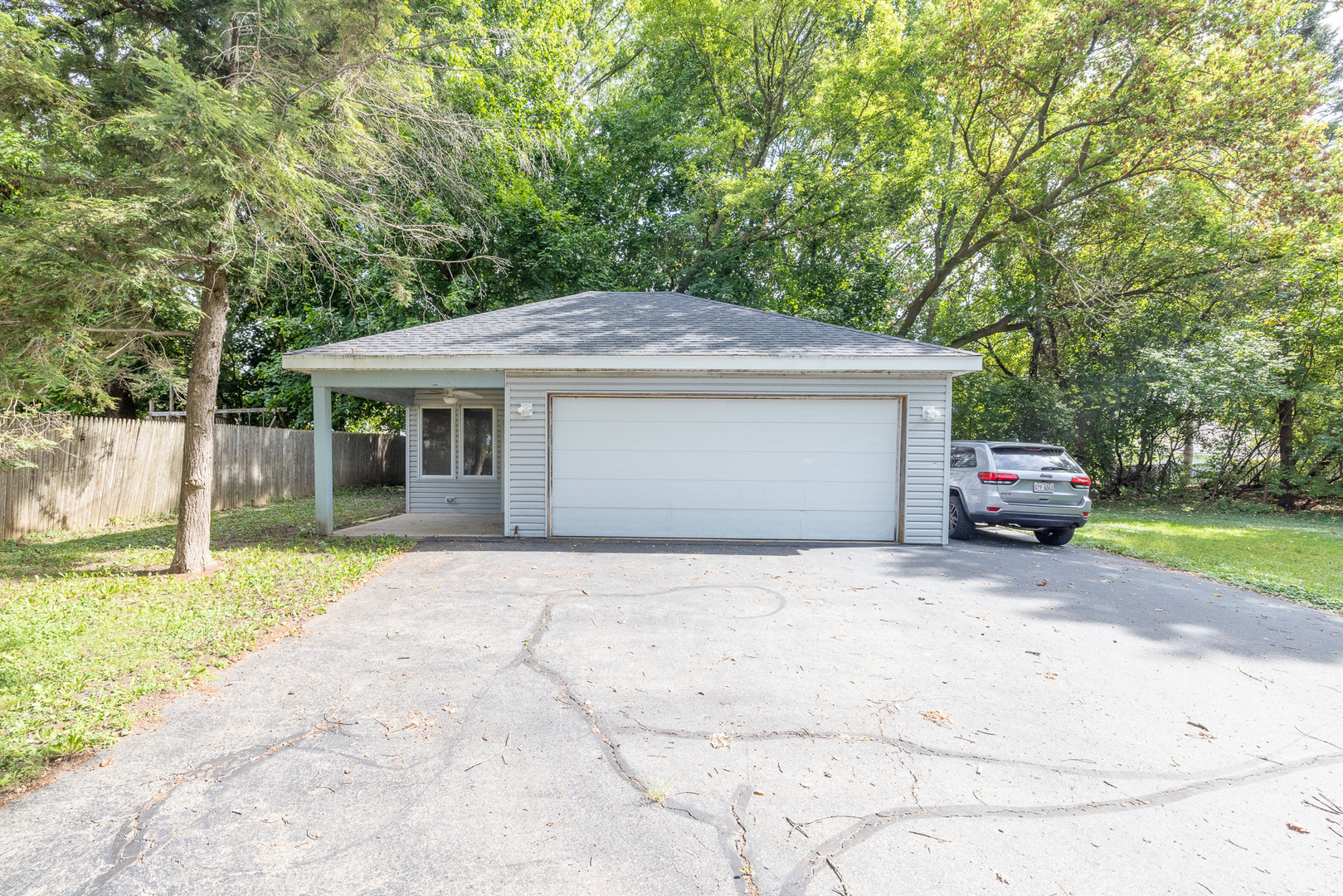35797 N Helendale Road, Ingleside, IL 60041