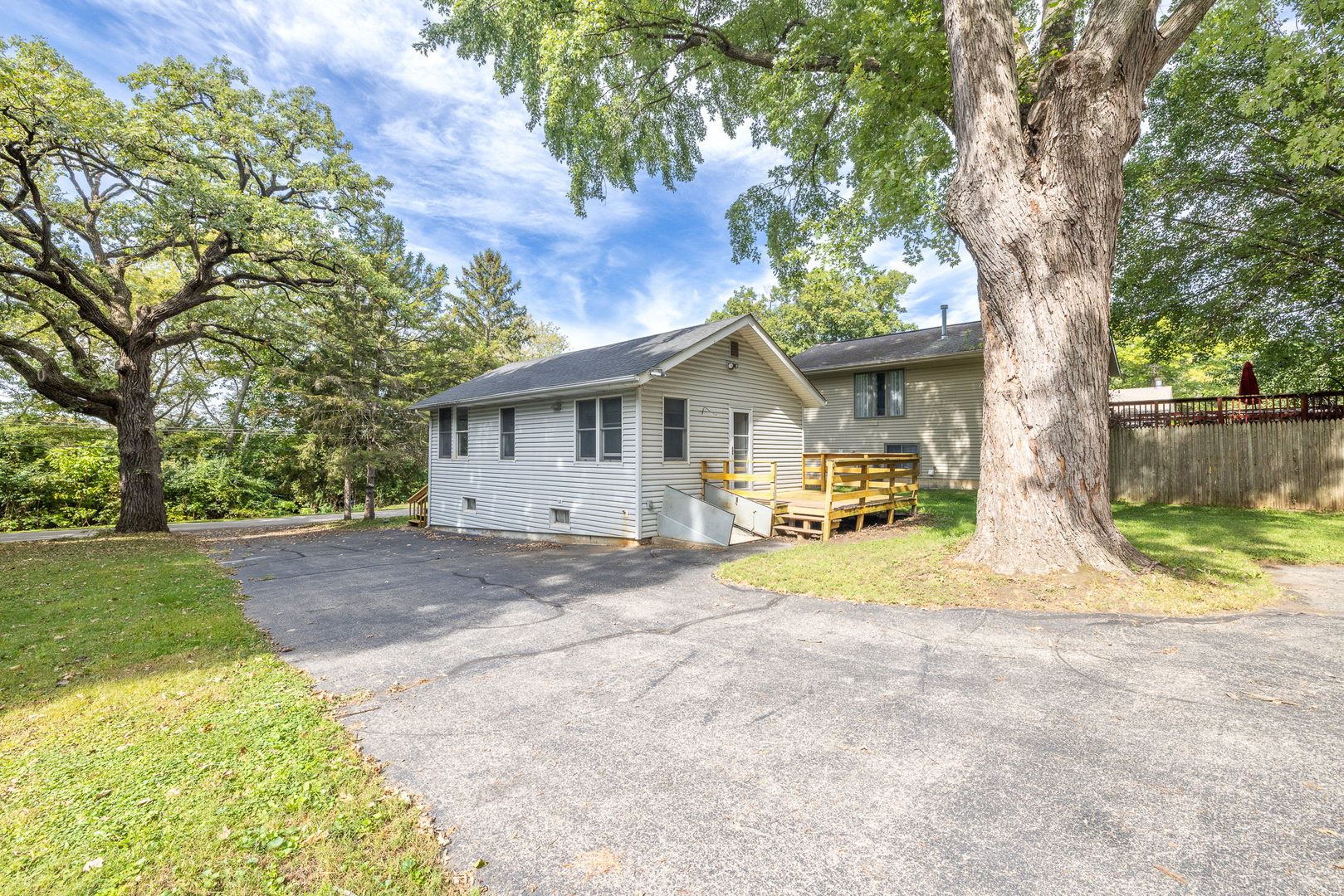 35797 N Helendale Road, Ingleside, IL 60041