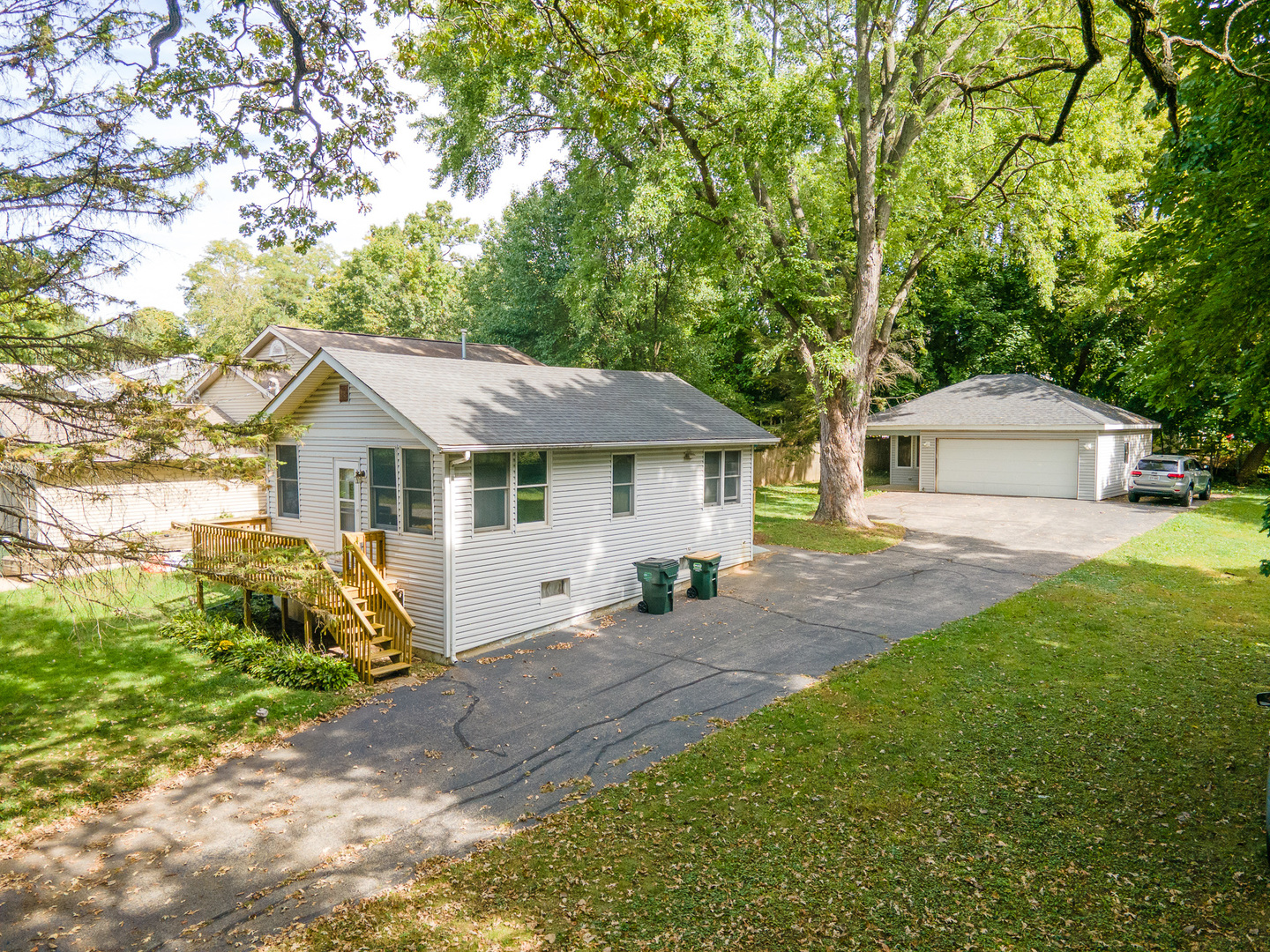 35797 N Helendale Road, Ingleside, IL 60041