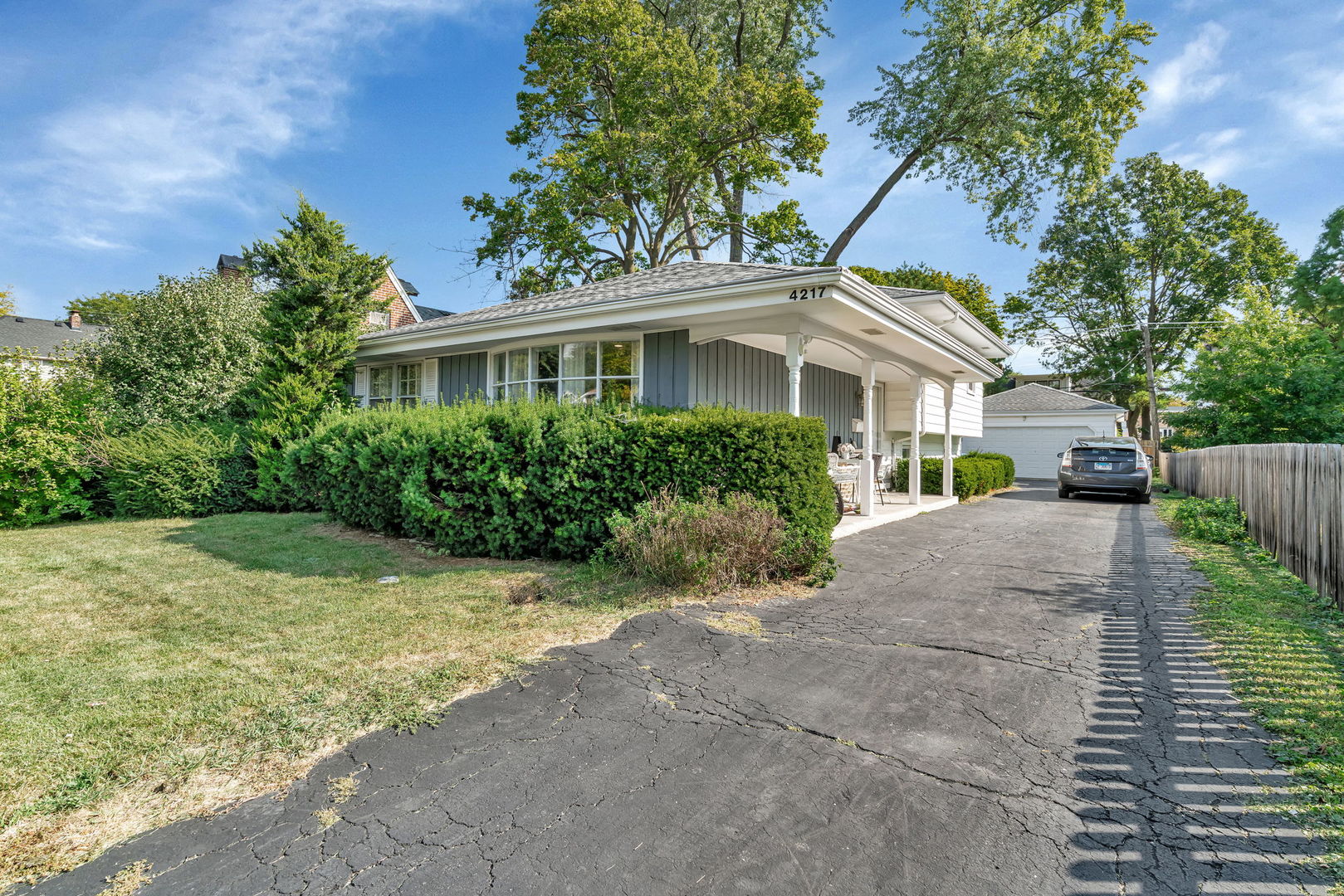 4217 Main Street, Downers Grove, IL 60515