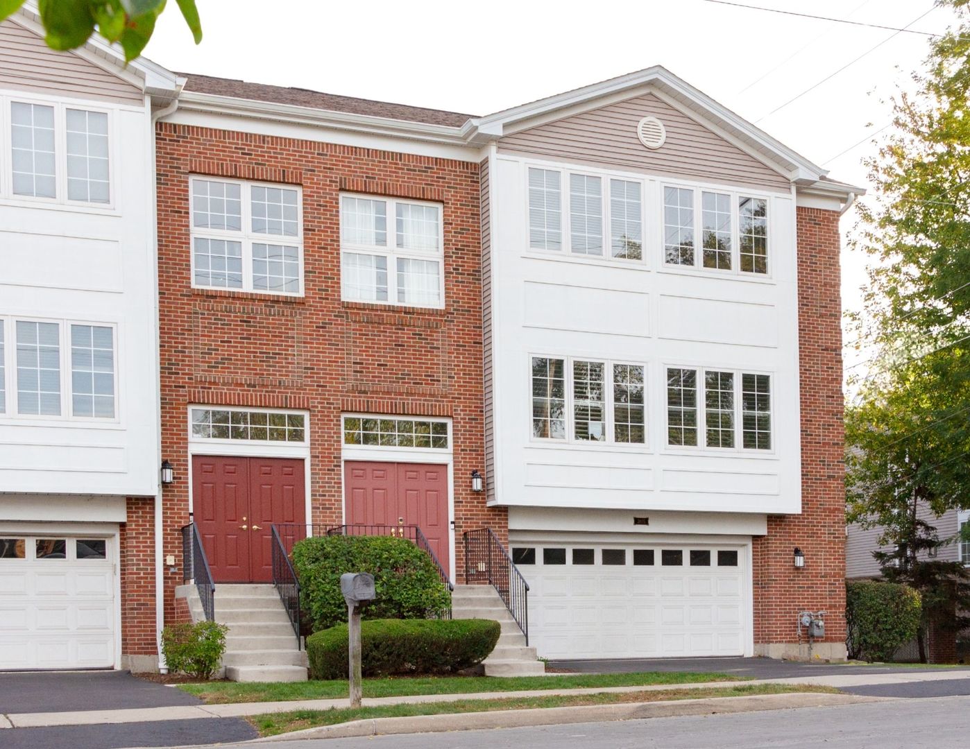 3805 Fairfax Avenue, Rolling Meadows, IL 60008