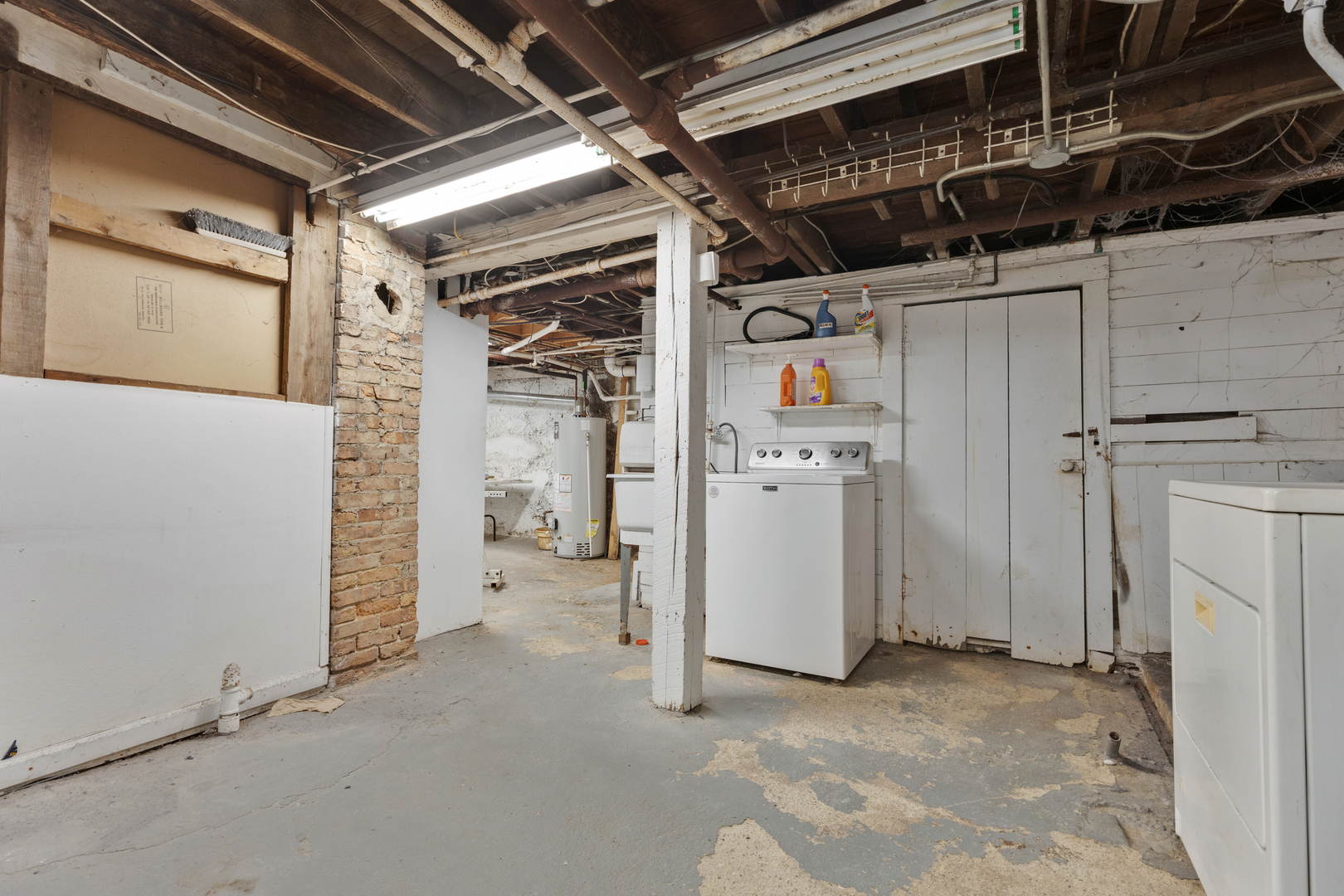 652 Hartford Avenue, Aurora, IL 60506