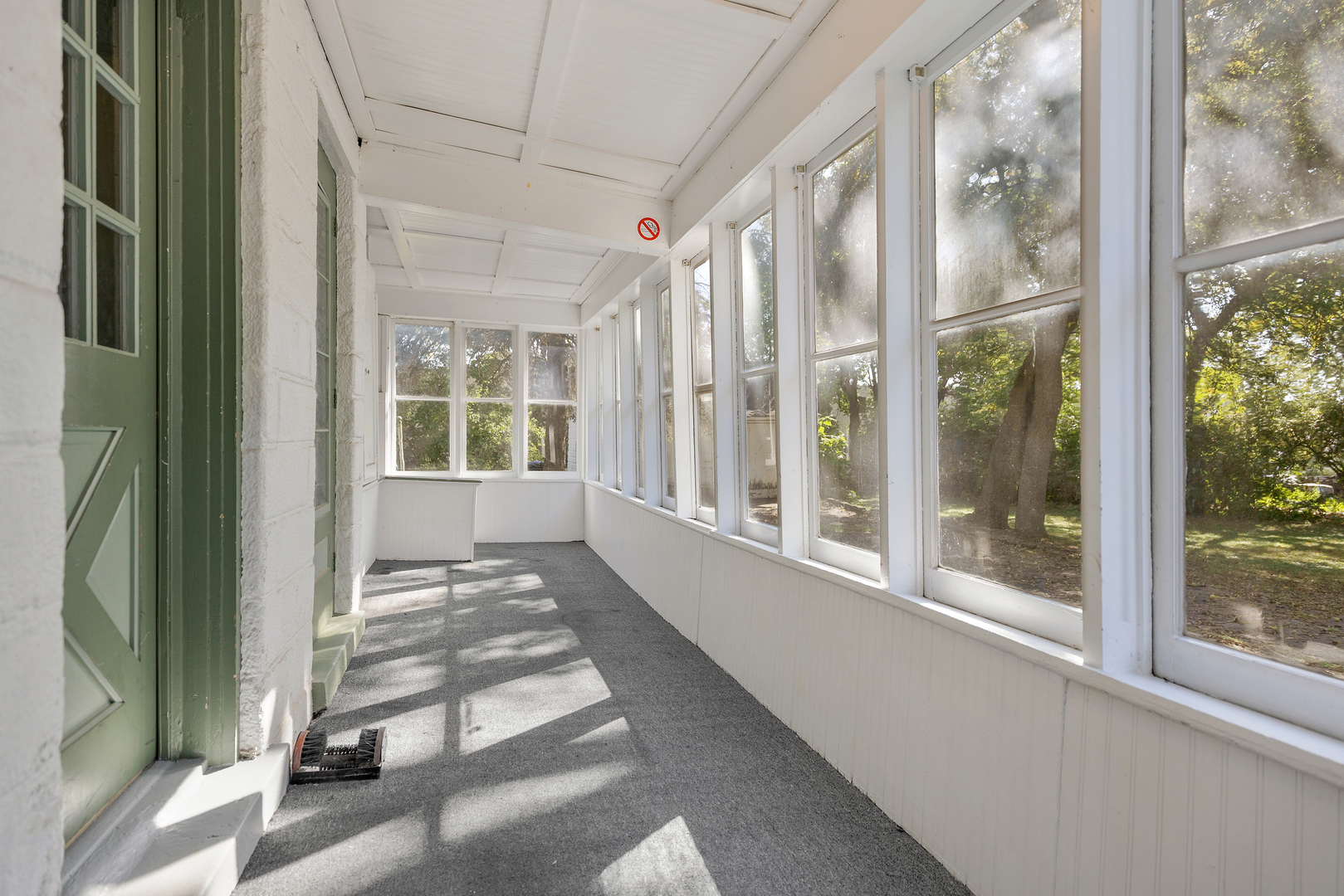 652 Hartford Avenue, Aurora, IL 60506