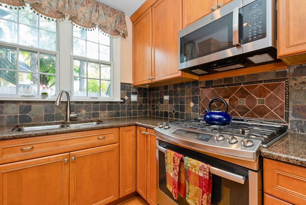 4016 Linden Avenue, Western Springs, IL 60558