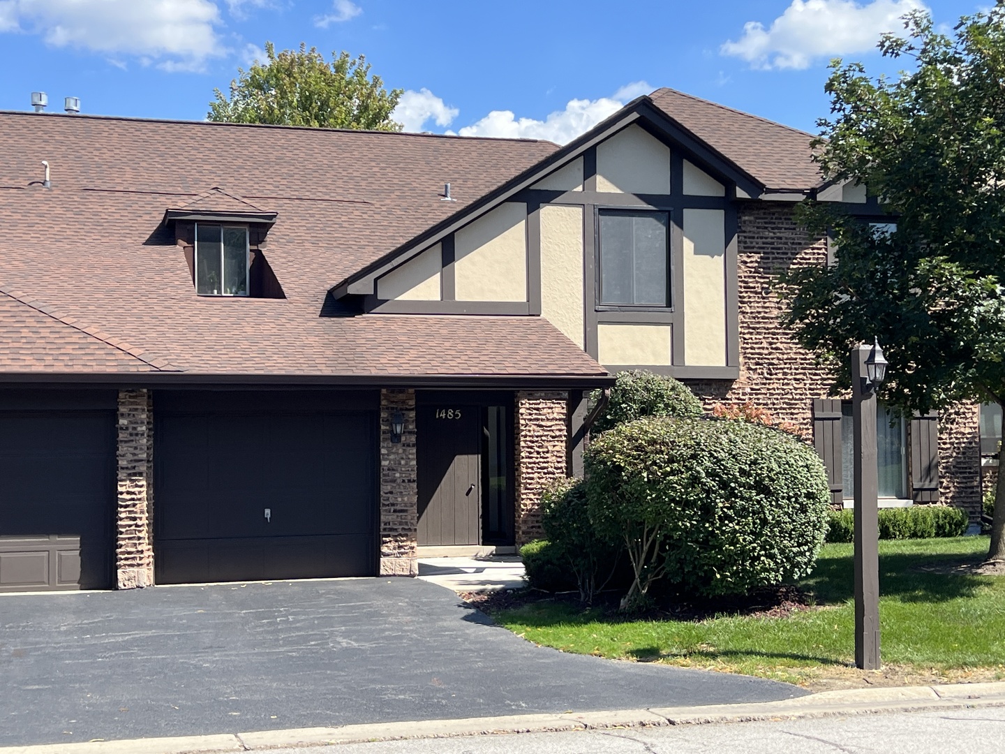 1485 Johnstown Lane #C, Wheaton, IL 60189