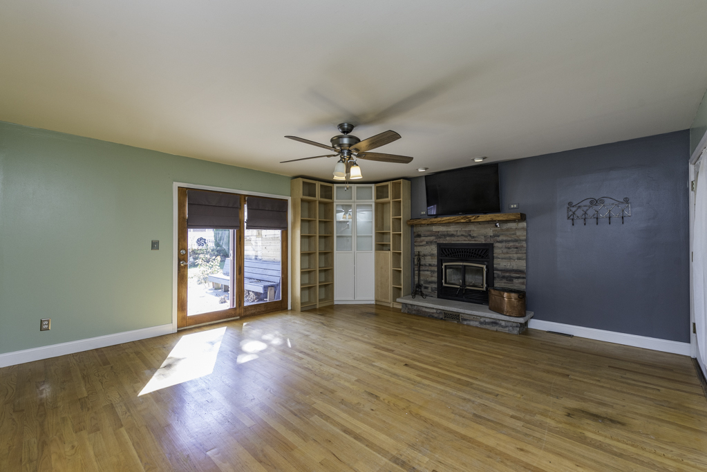 18225 W Lindenwood Drive, Grayslake, IL 60030