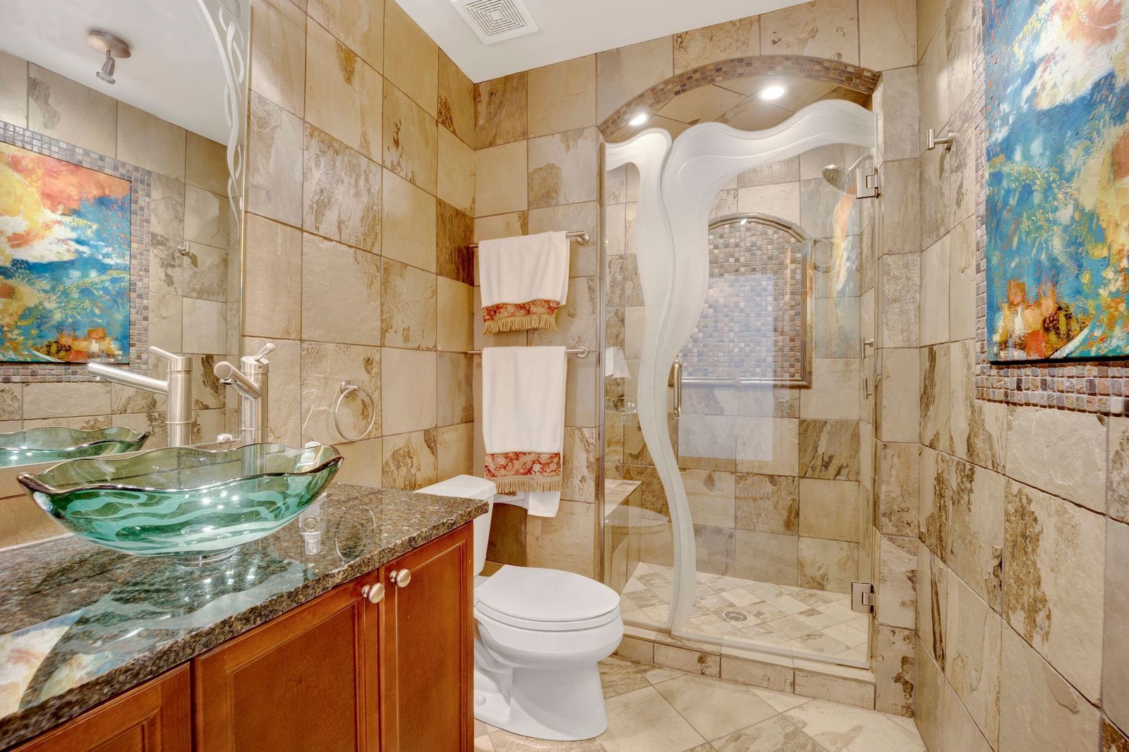 145 S York Street #322, Elmhurst, IL 60126