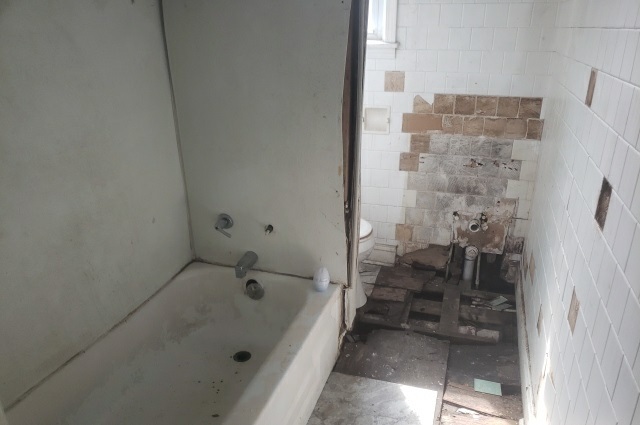 6832 S Sangamon Avenue, Chicago, IL 60621