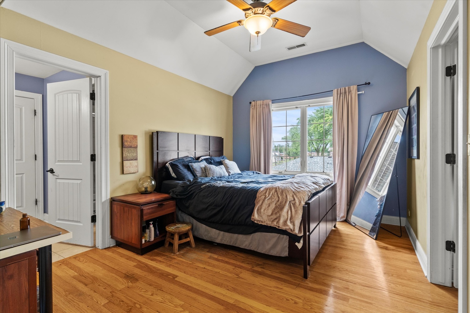 6241 W 80Th Street, Burbank, IL 60459