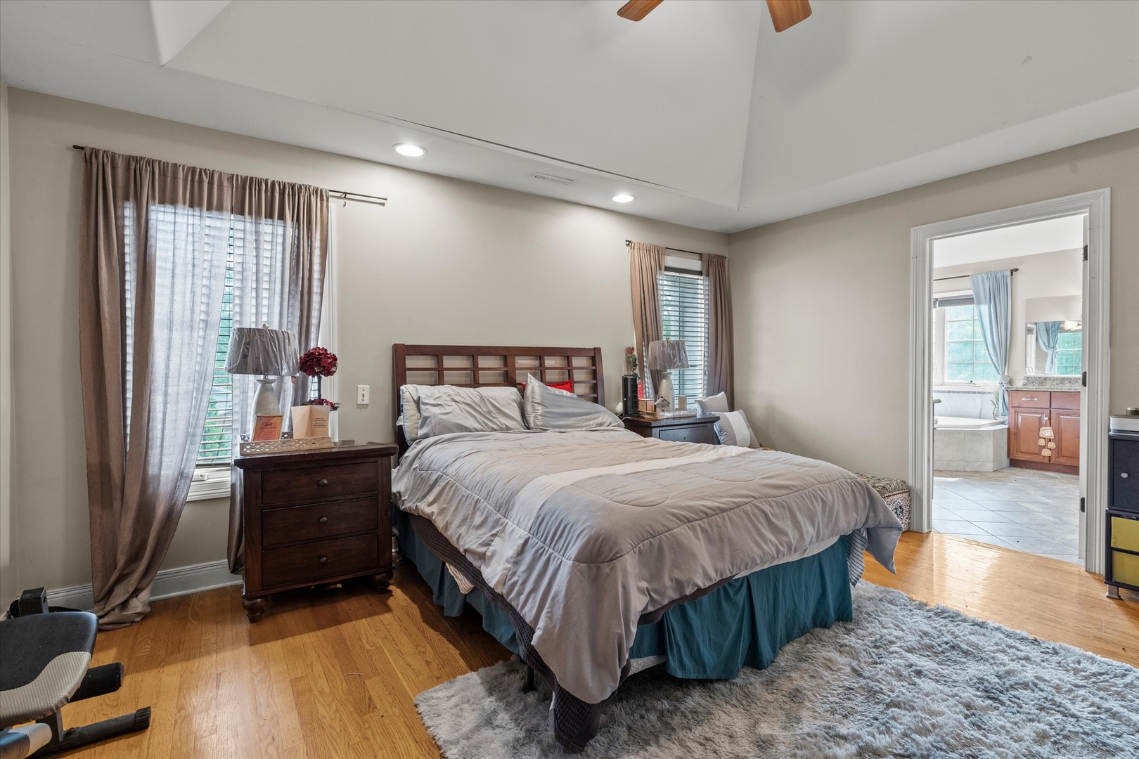 6241 W 80Th Street, Burbank, IL 60459