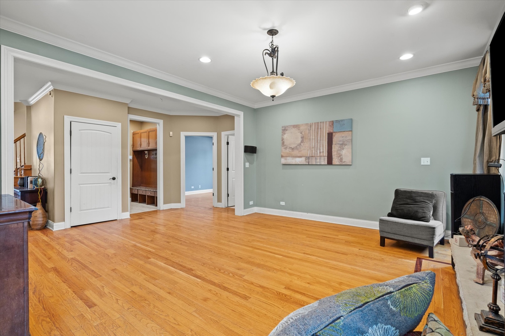 6241 W 80Th Street, Burbank, IL 60459