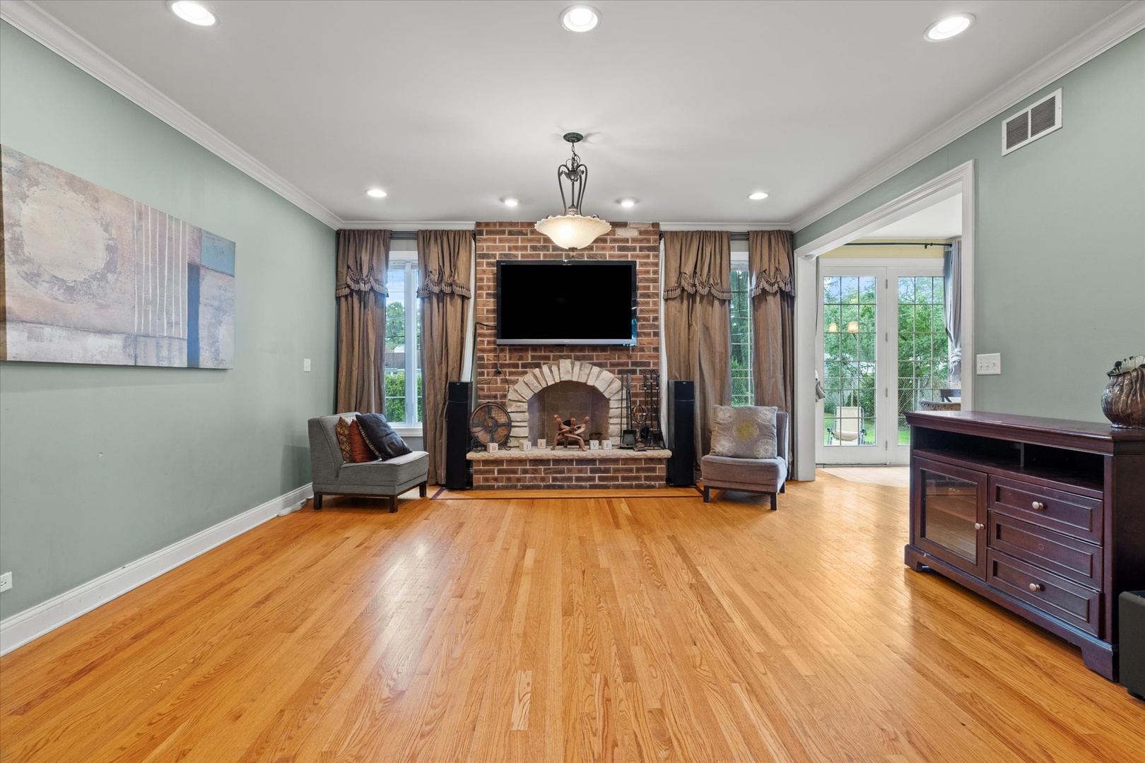 6241 W 80Th Street, Burbank, IL 60459