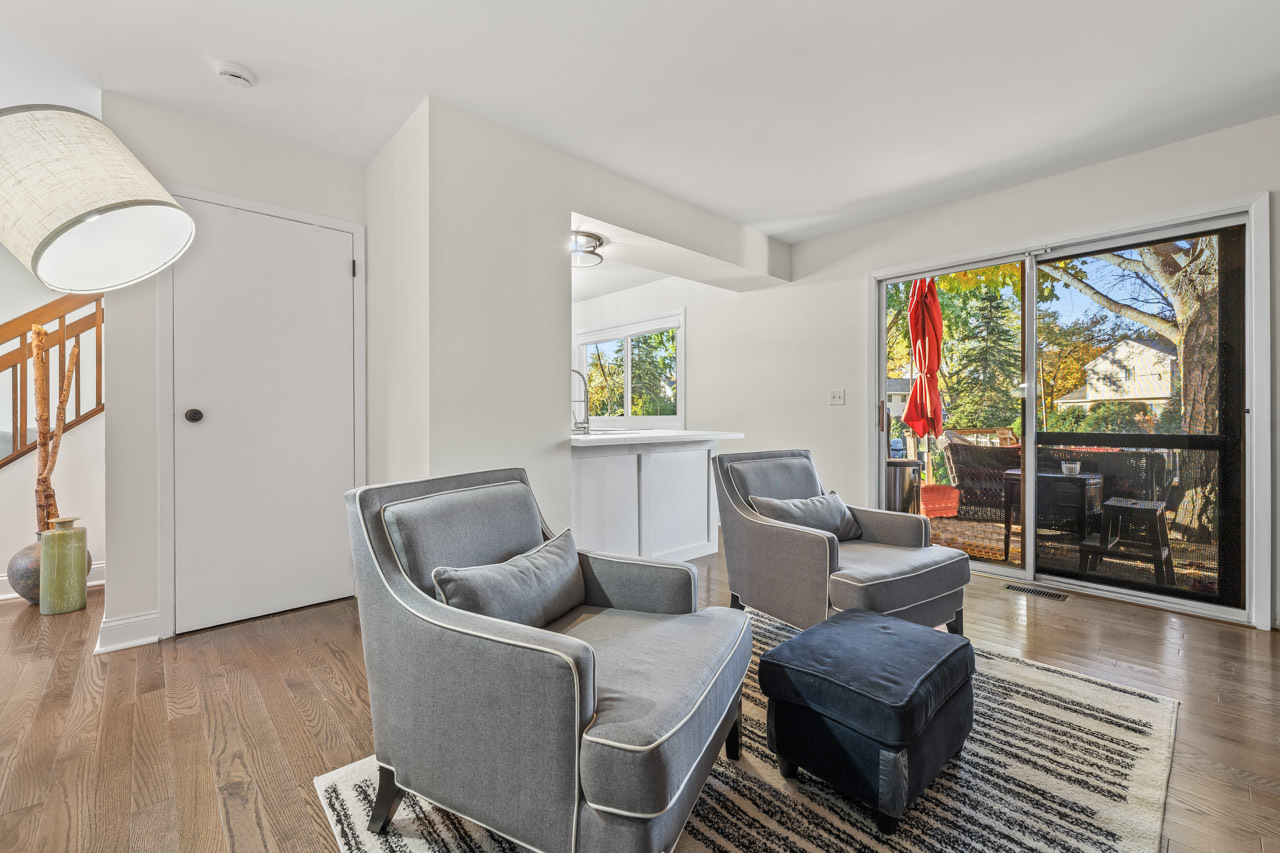 1717 Drake Court, Naperville, IL 60565