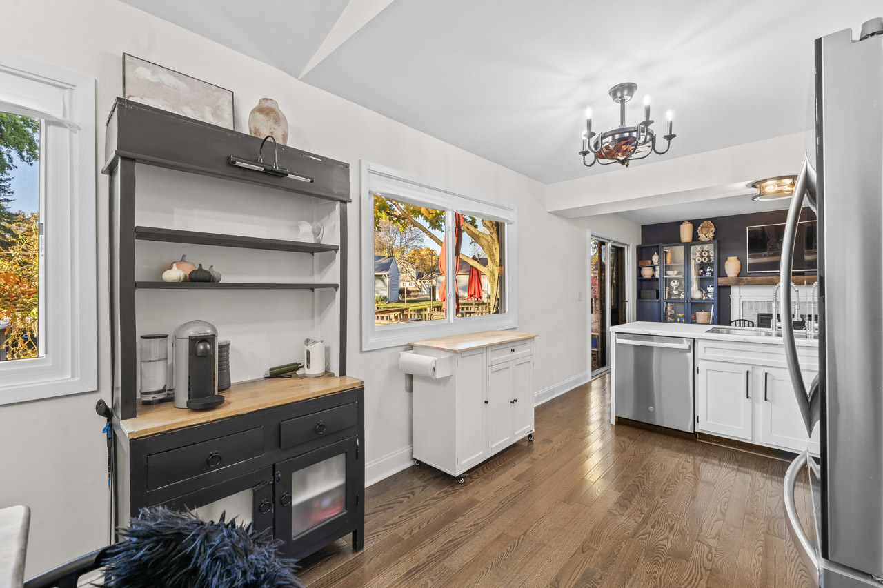 1717 Drake Court, Naperville, IL 60565