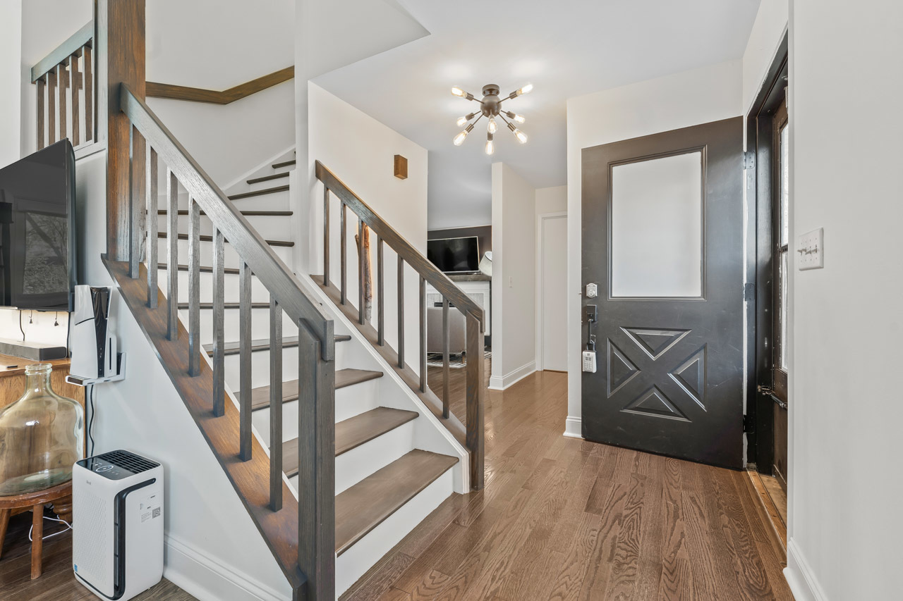 1717 Drake Court, Naperville, IL 60565