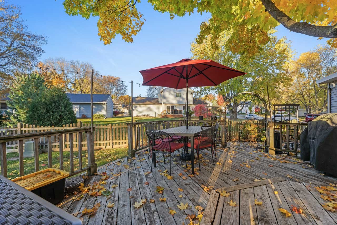 1717 Drake Court, Naperville, IL 60565