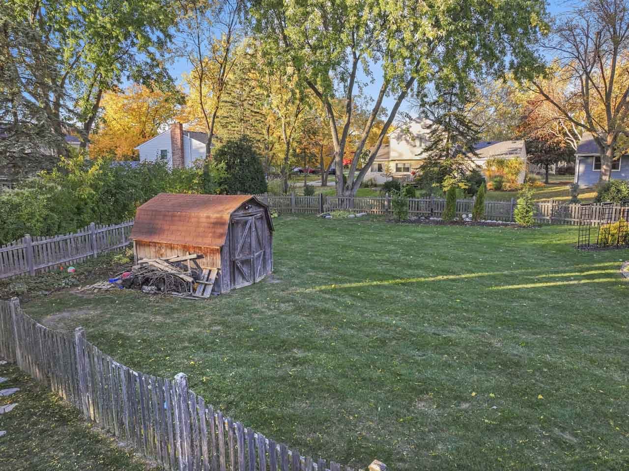 1717 Drake Court, Naperville, IL 60565