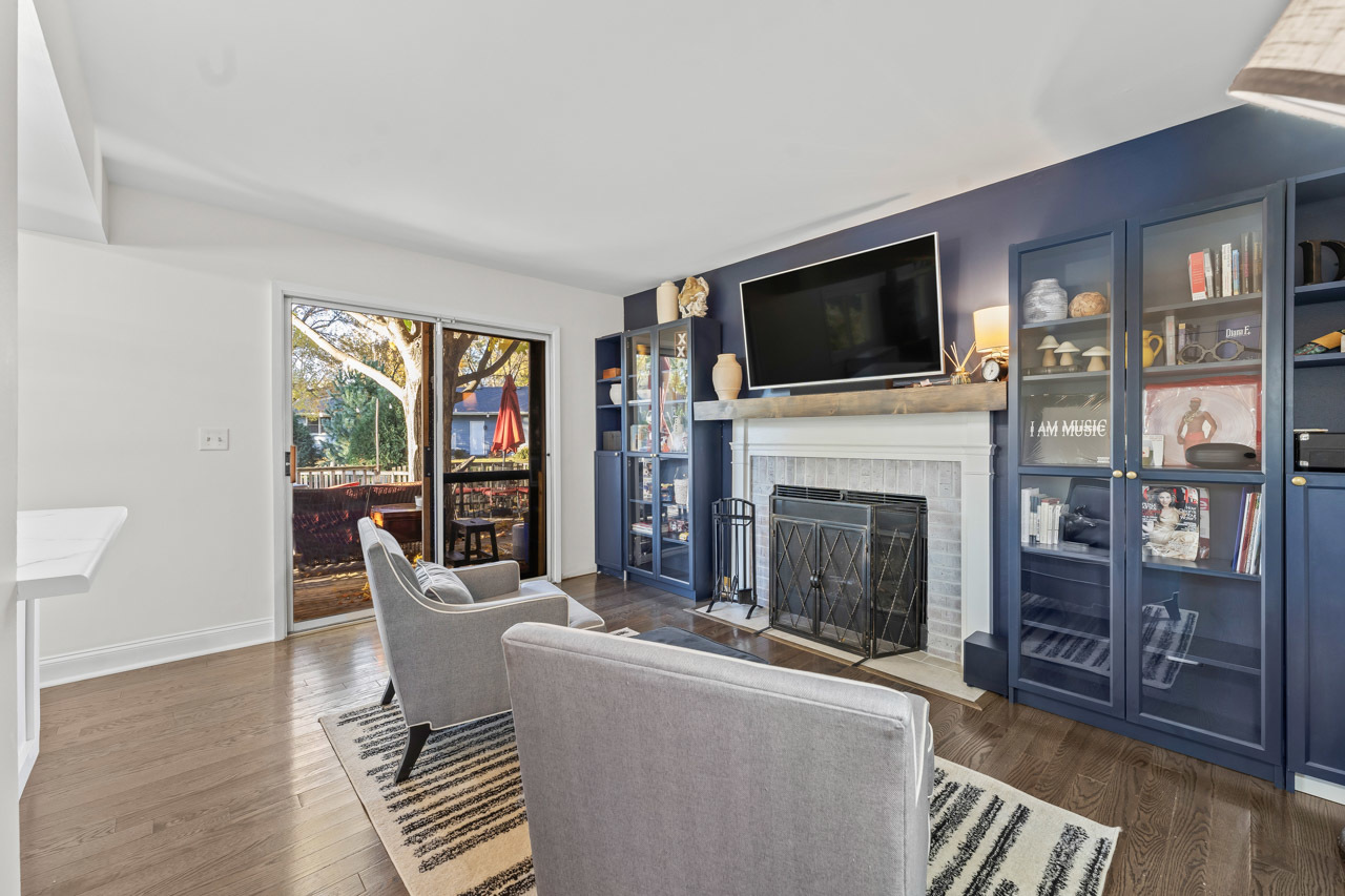 1717 Drake Court, Naperville, IL 60565