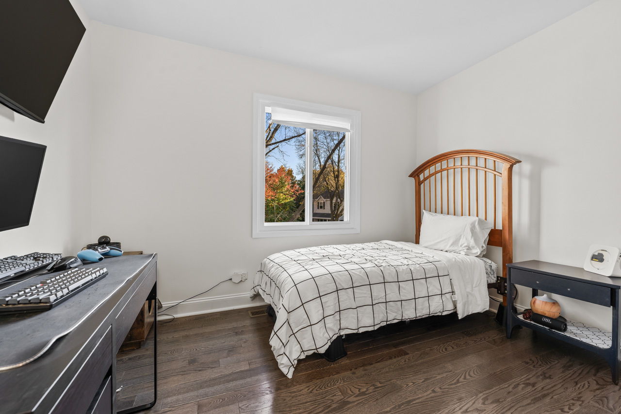 1717 Drake Court, Naperville, IL 60565