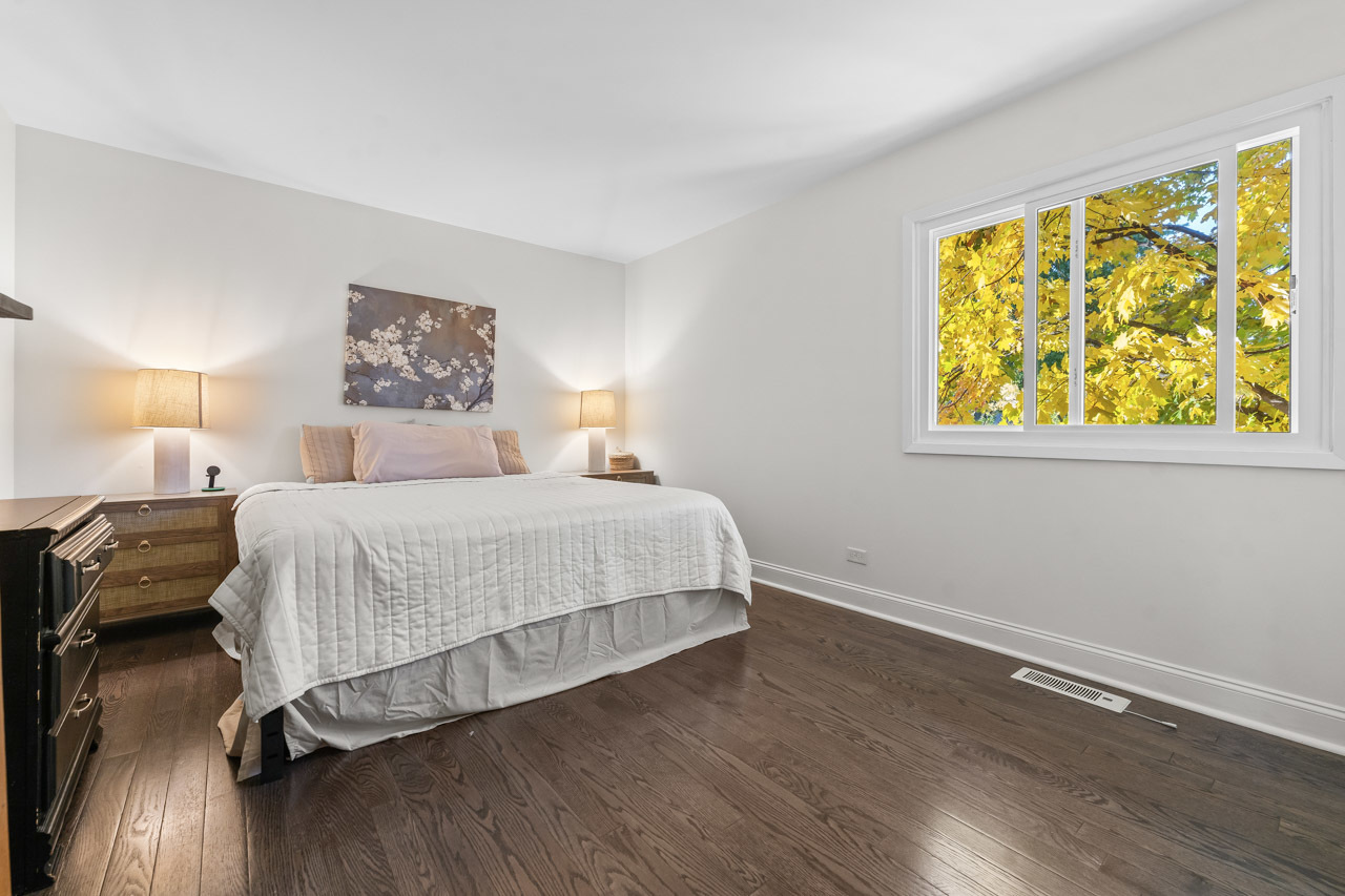 1717 Drake Court, Naperville, IL 60565