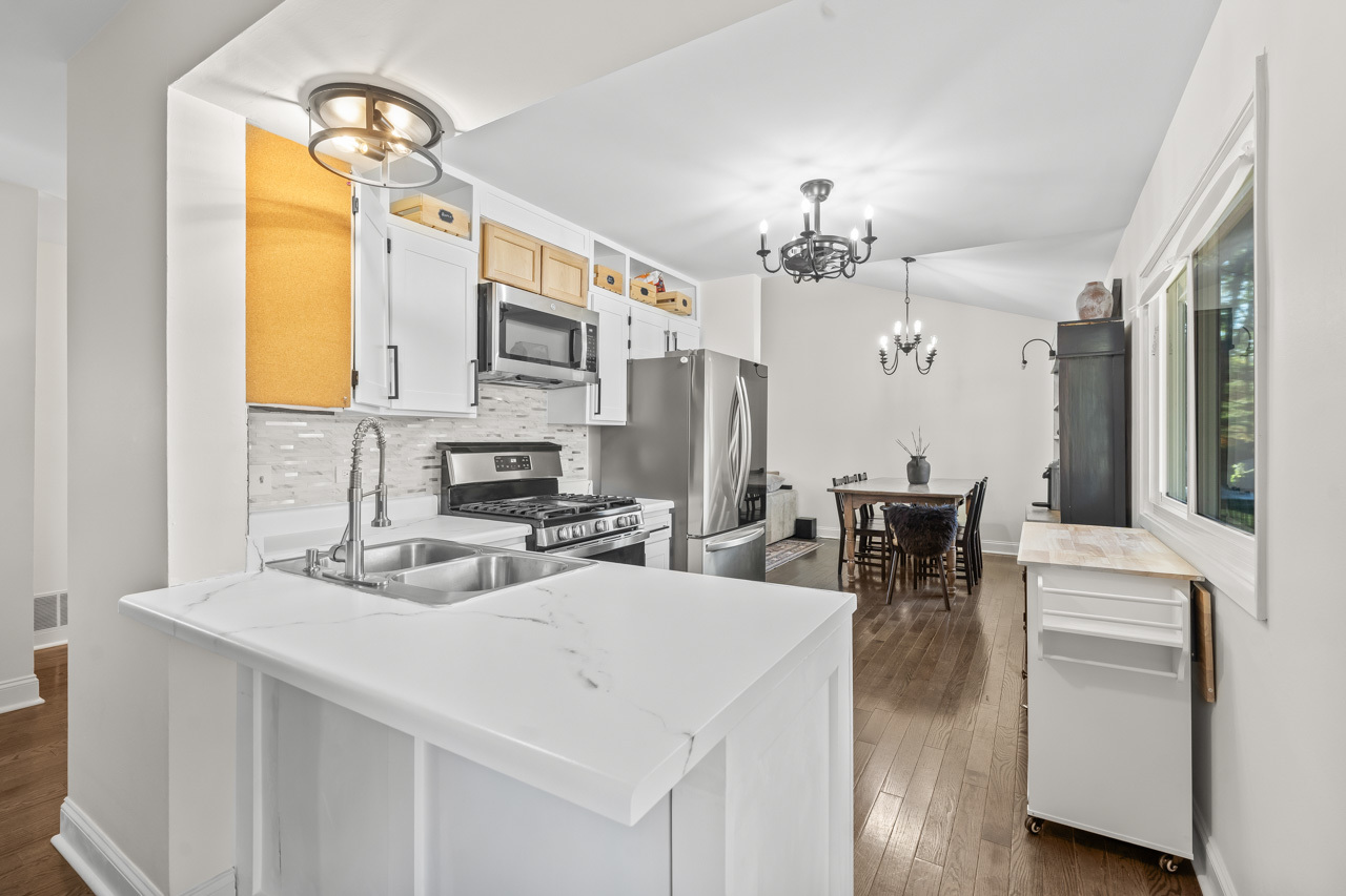 1717 Drake Court, Naperville, IL 60565