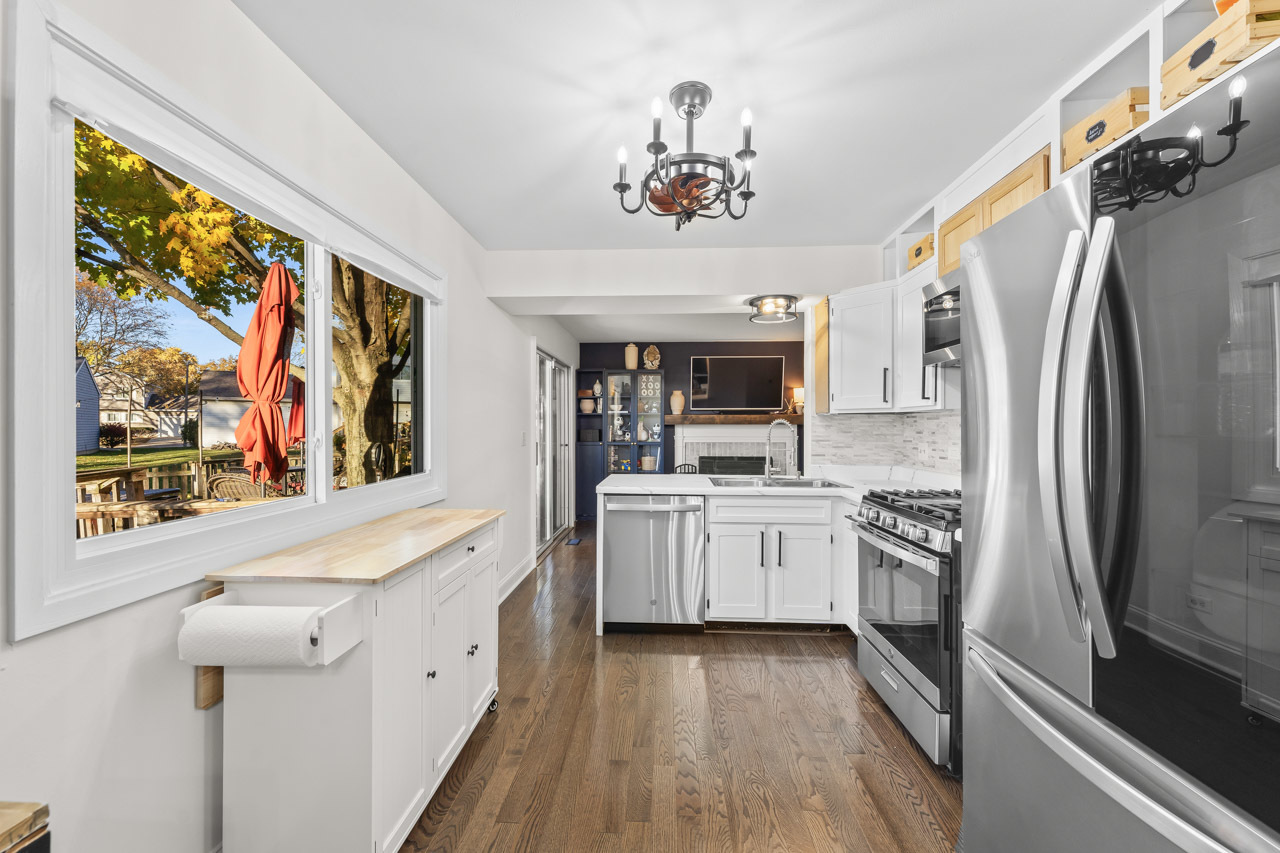 1717 Drake Court, Naperville, IL 60565