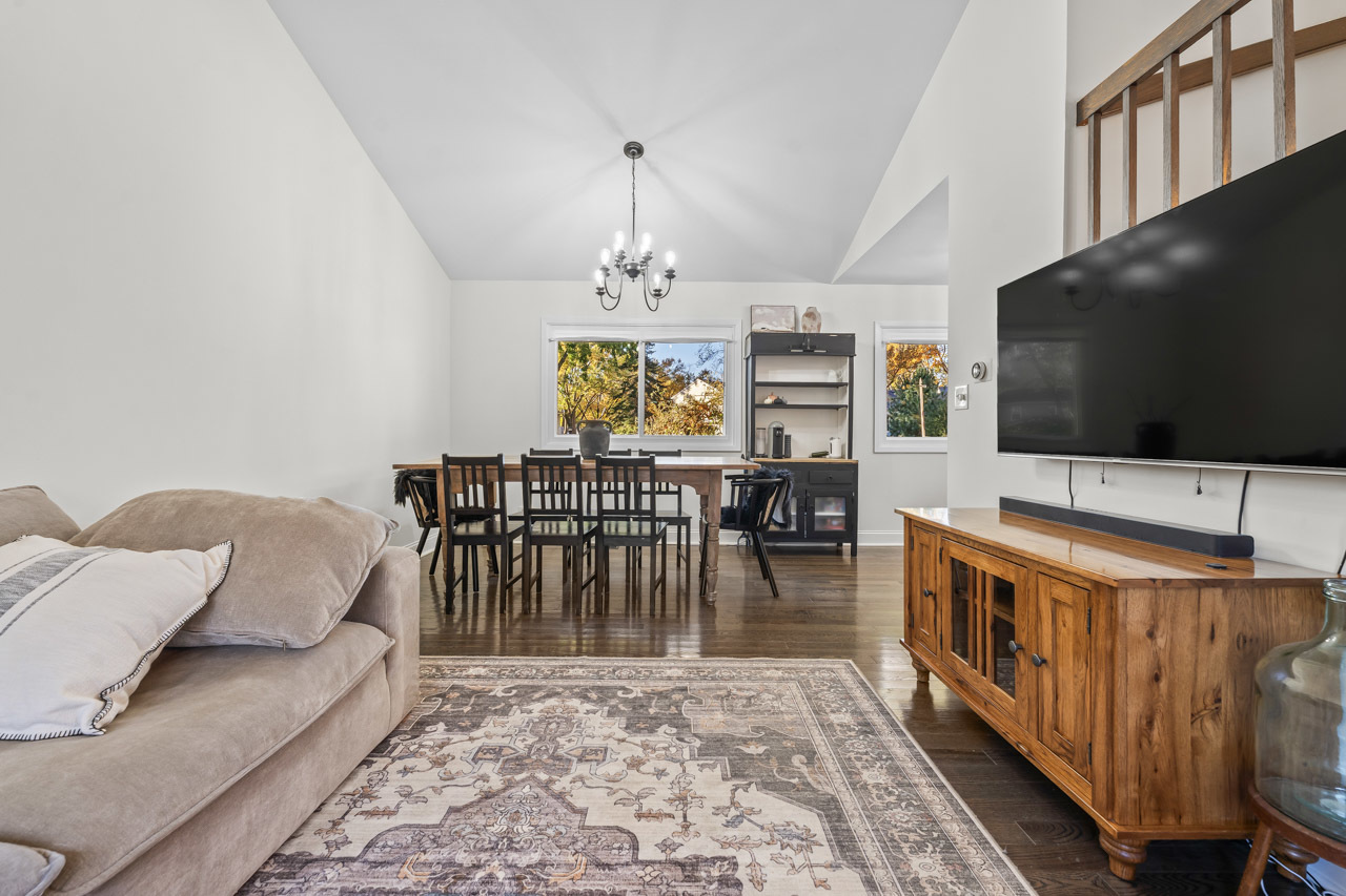 1717 Drake Court, Naperville, IL 60565