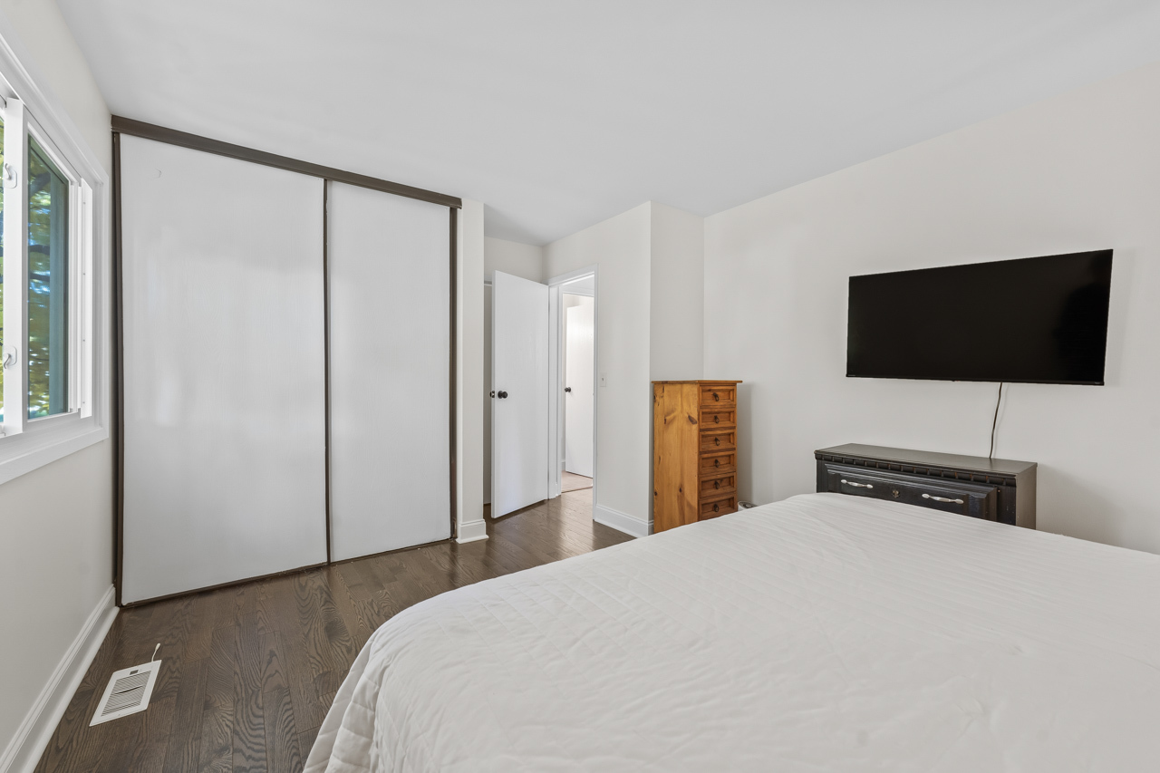 1717 Drake Court, Naperville, IL 60565