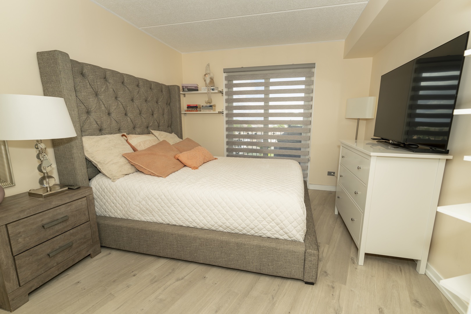 8540 W Foster Avenue #605, Norridge, IL 60706