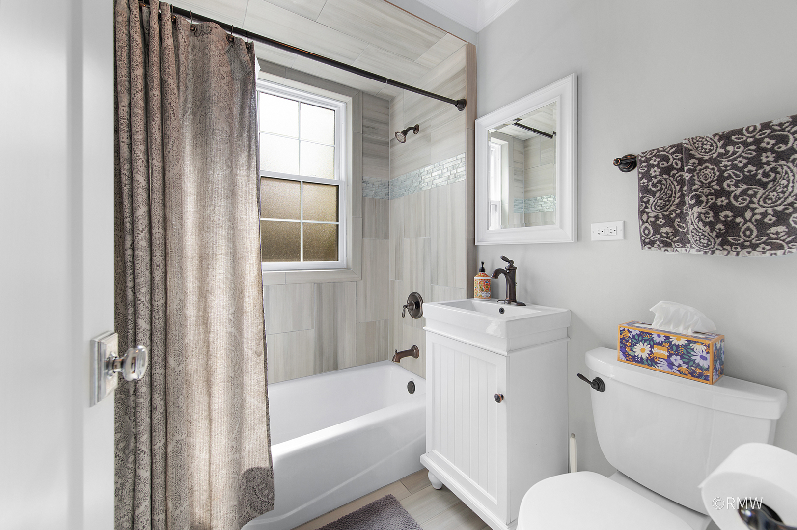 430 N Maple Street, Itasca, IL 60143