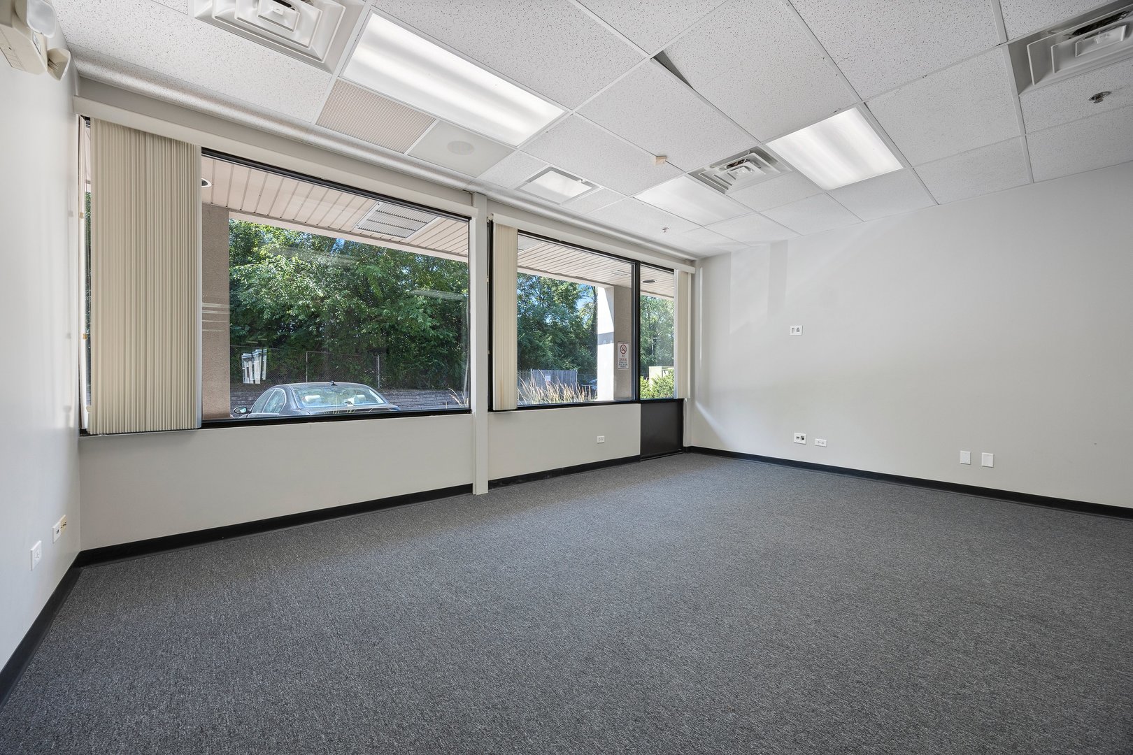 1111 Burlington Avenue #105, Lisle, IL 60532