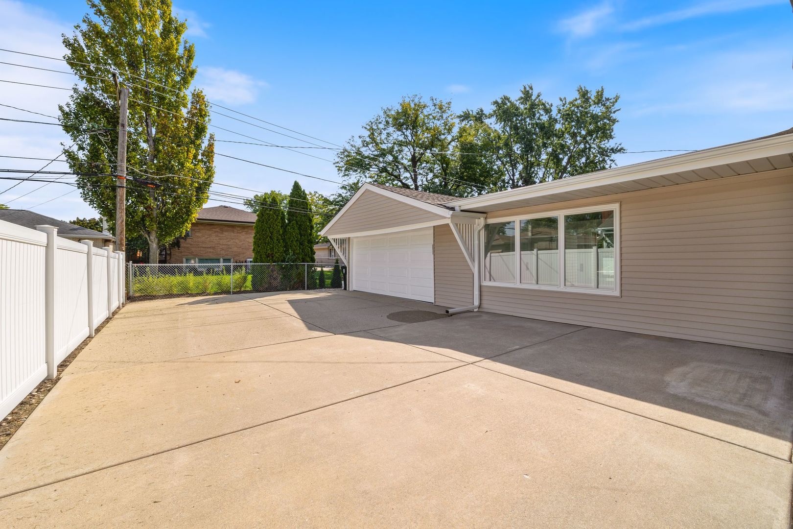 1025 N KNIGHT Avenue, Park Ridge, IL 60068