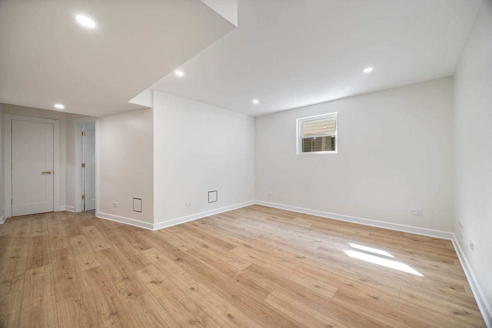 1025 N KNIGHT Avenue, Park Ridge, IL 60068