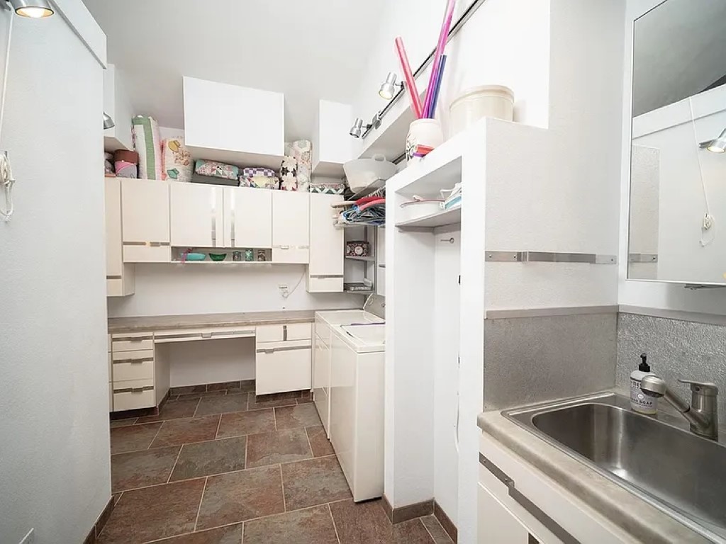 7822 Burr Oak Road, Roscoe, IL 61073