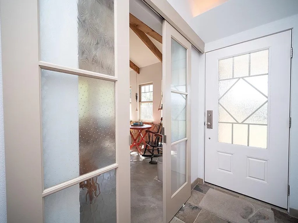 7822 Burr Oak Road, Roscoe, IL 61073