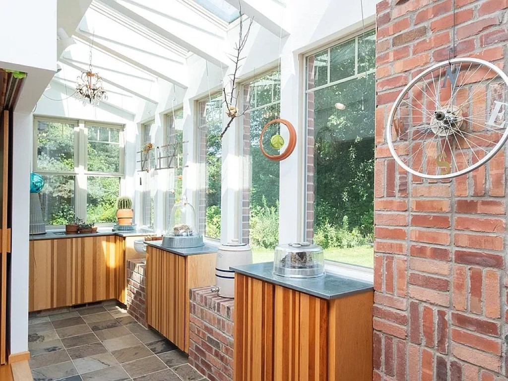 7822 Burr Oak Road, Roscoe, IL 61073