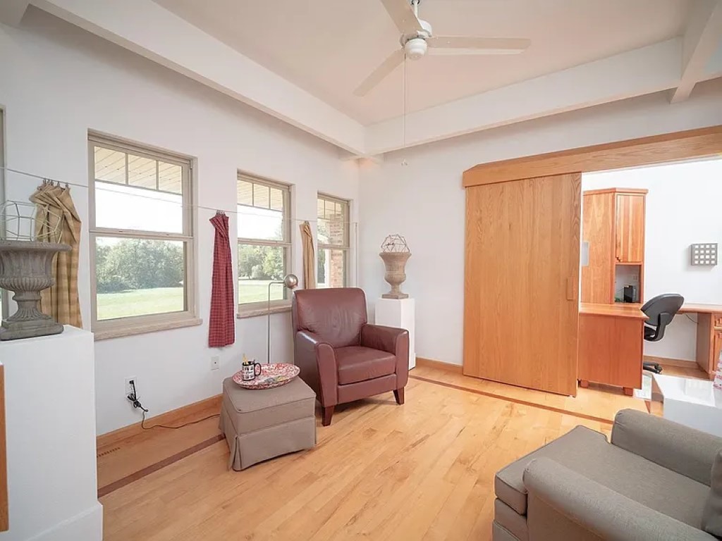 7822 Burr Oak Road, Roscoe, IL 61073