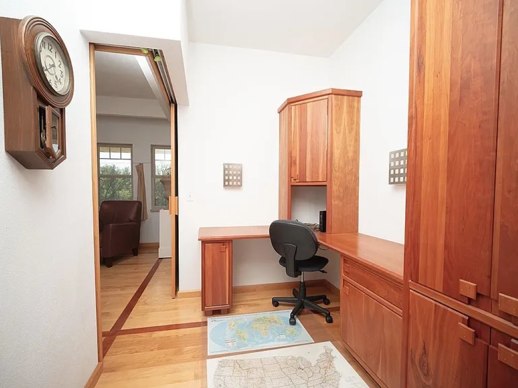 7822 Burr Oak Road, Roscoe, IL 61073