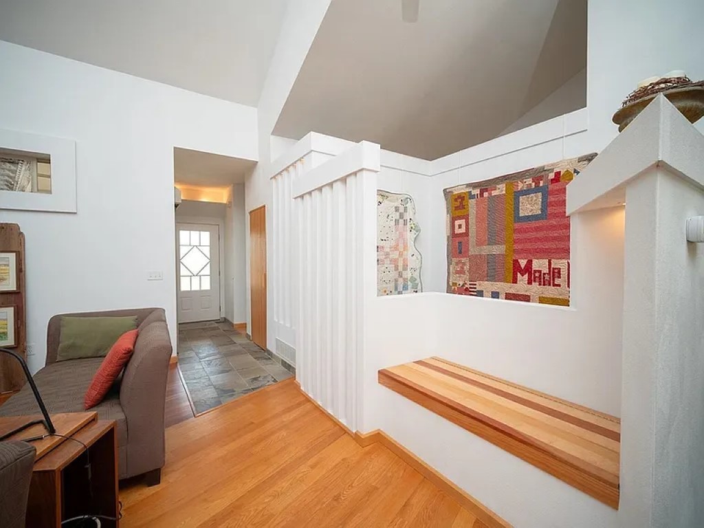 7822 Burr Oak Road, Roscoe, IL 61073