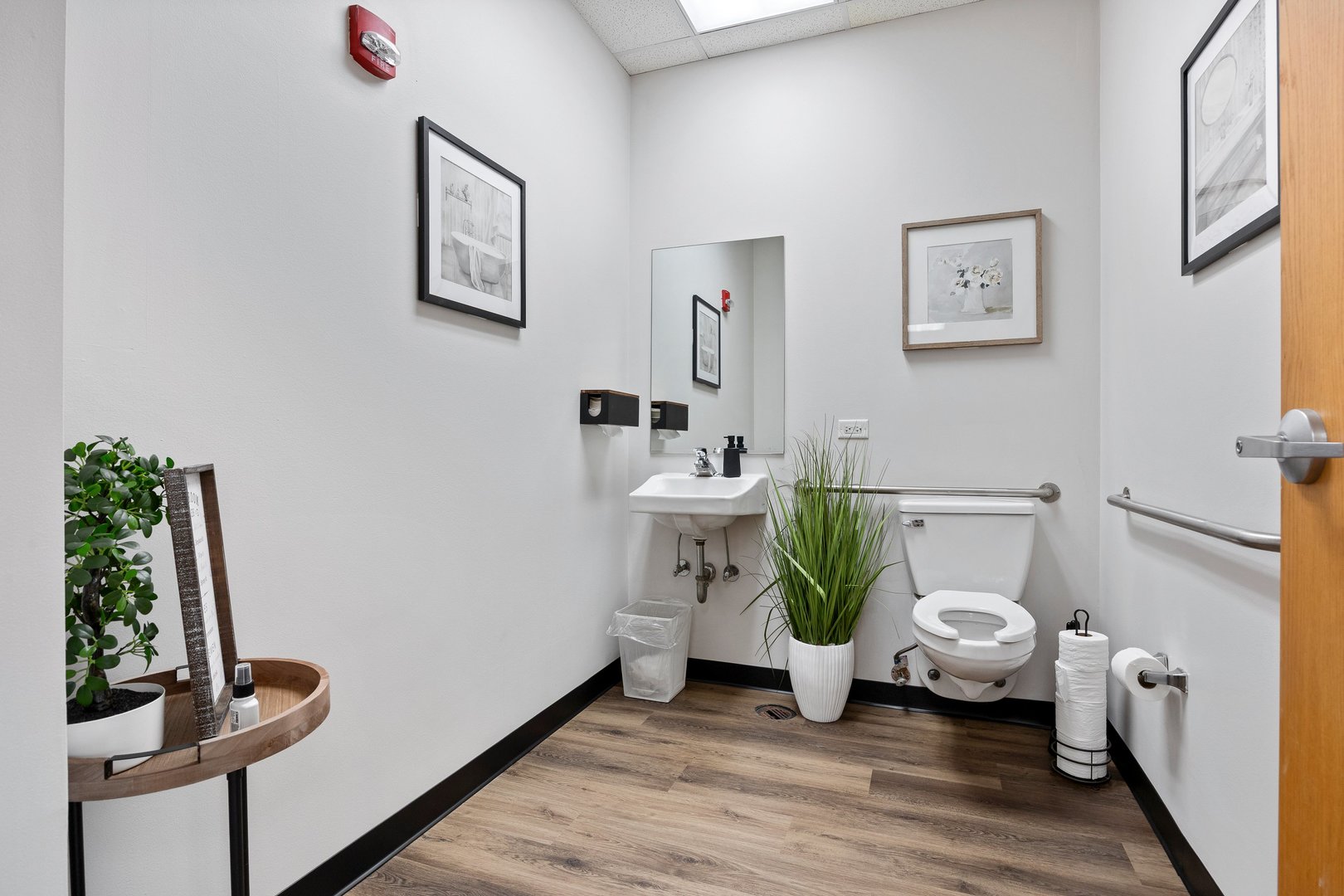 1111 Burlington Avenue #108H, Lisle, IL 60532