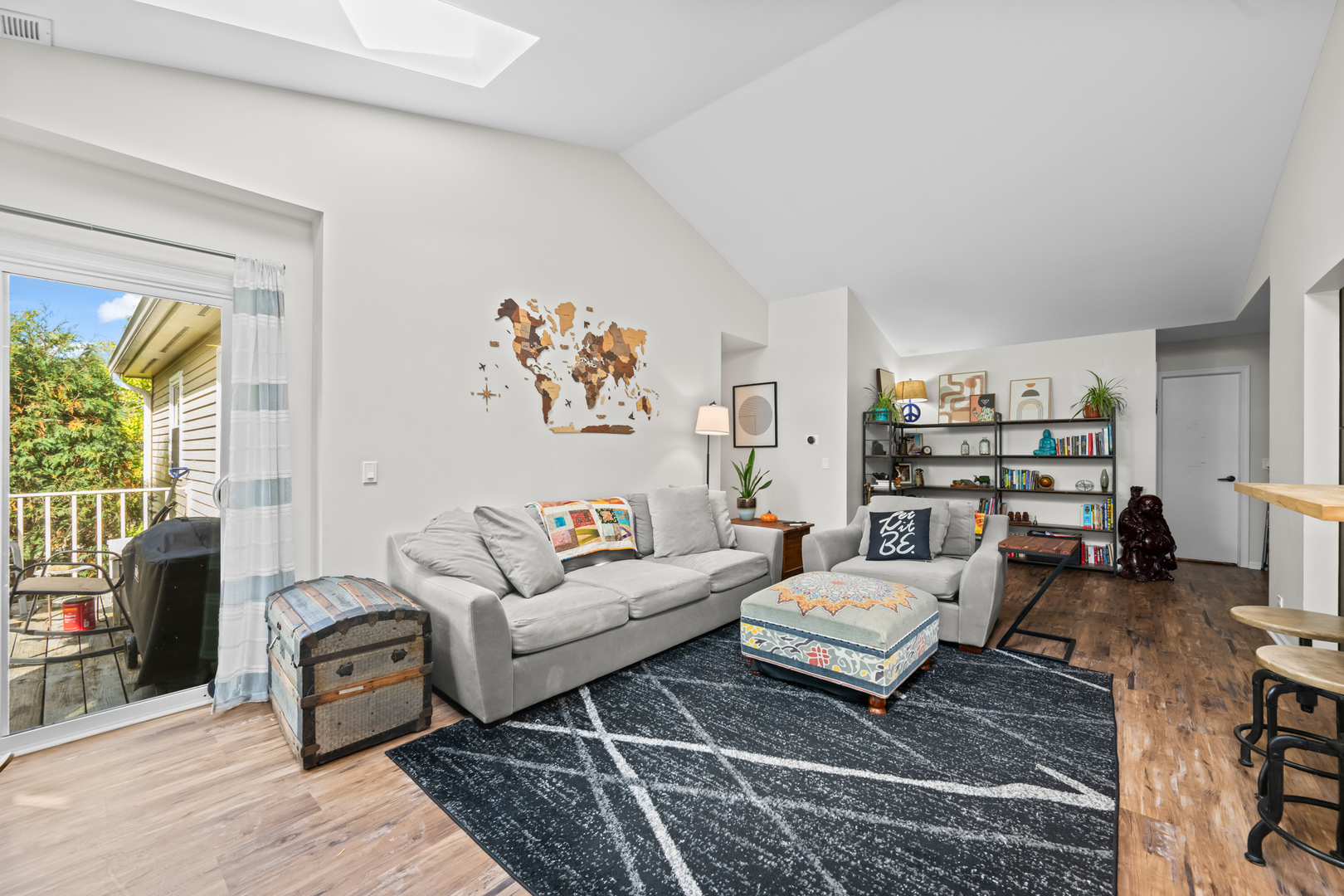 198 Camden Court #z2, Schaumburg, IL 60194