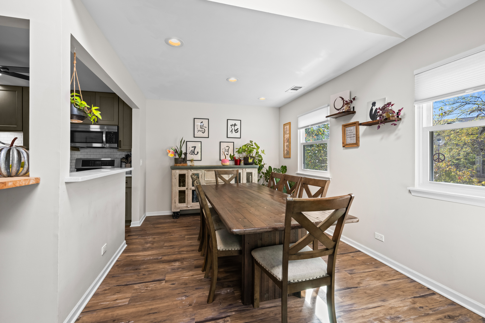 198 Camden Court #z2, Schaumburg, IL 60194