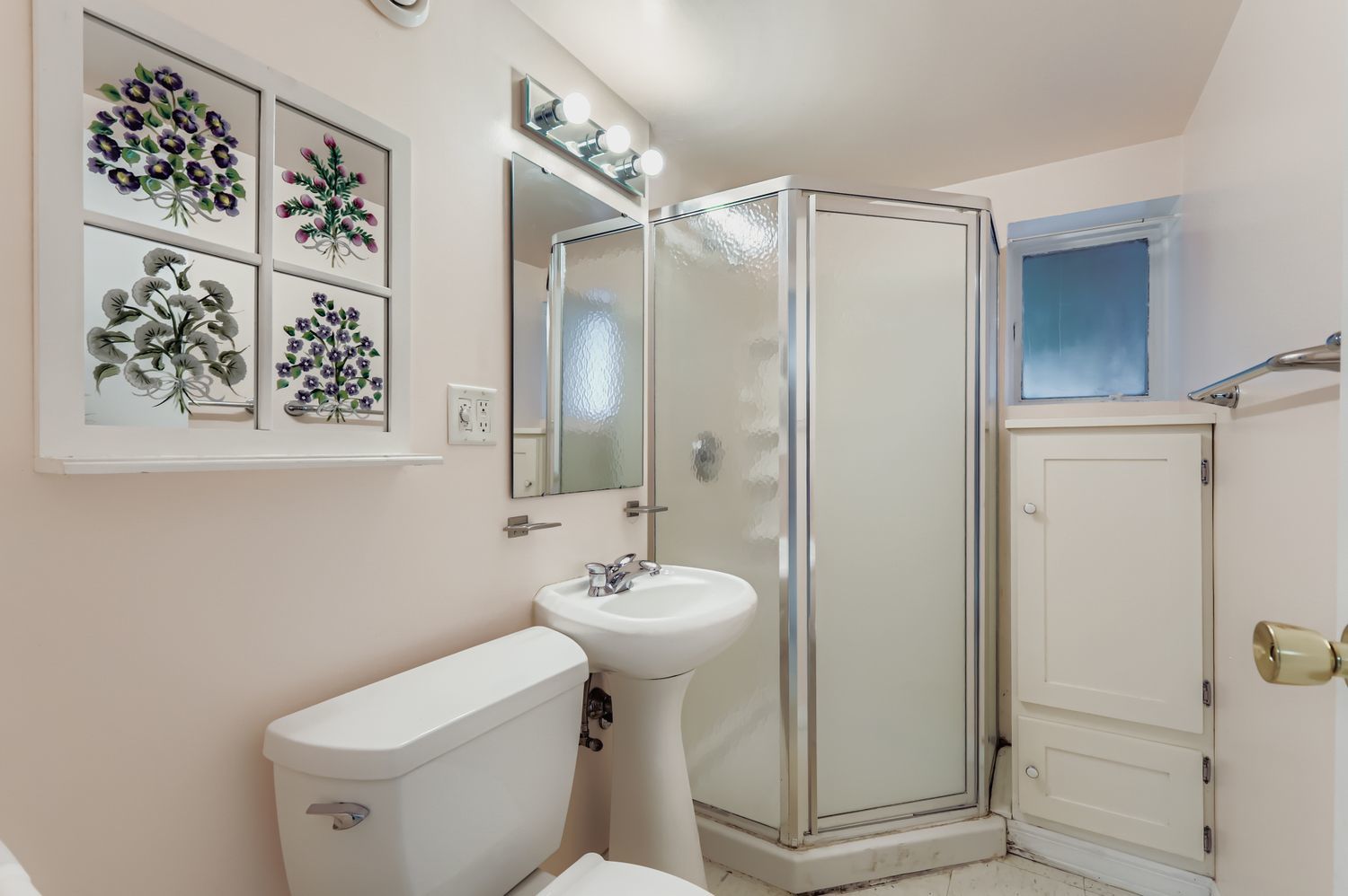 739 N 2nd Avenue, Villa Park, IL 60181