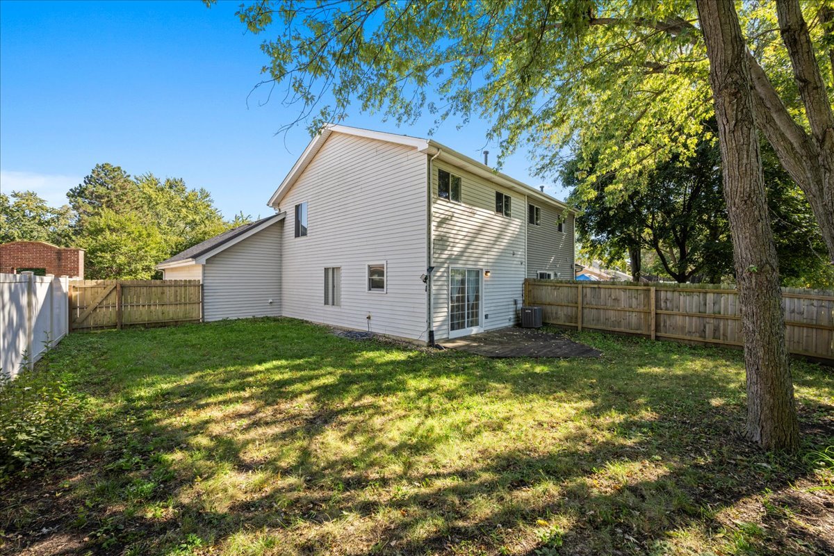 765 Clearwood Court, Aurora, IL 60504