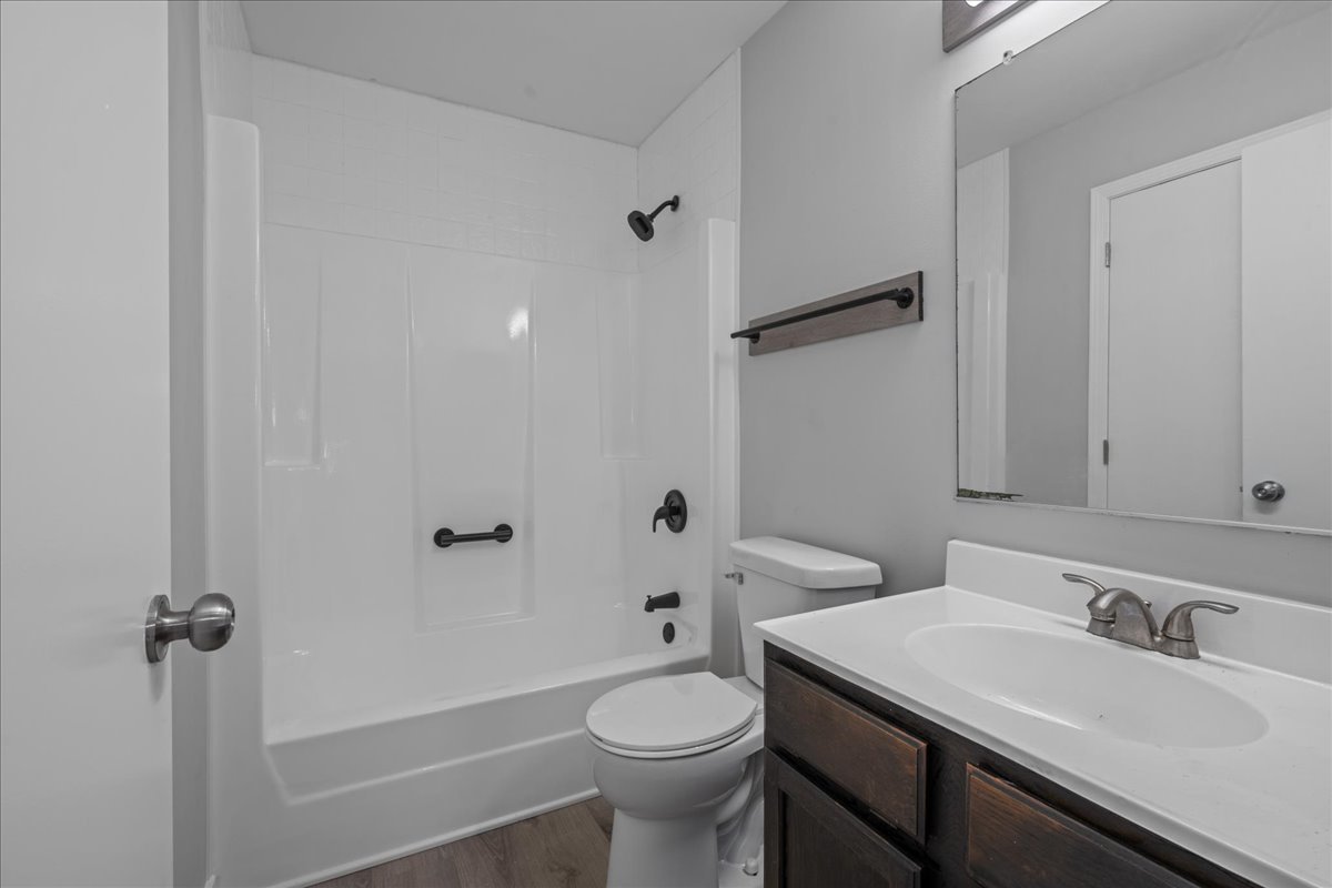 765 Clearwood Court, Aurora, IL 60504