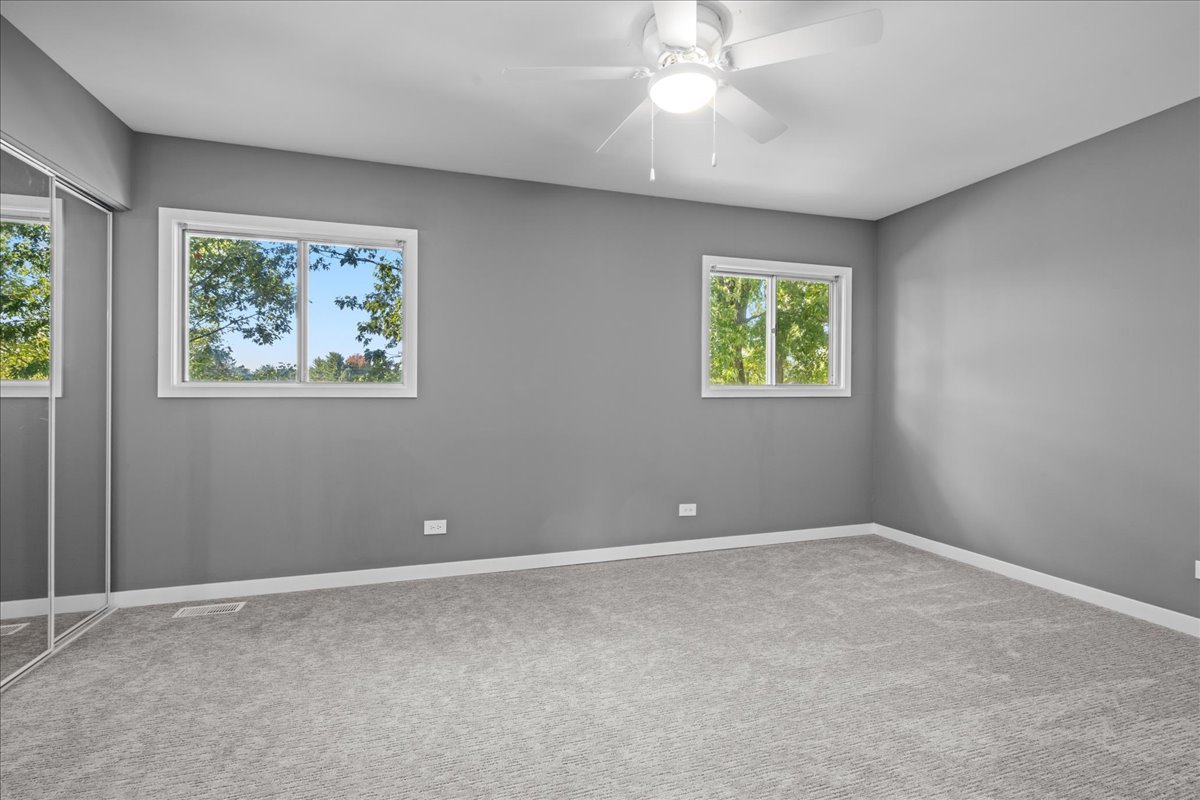 765 Clearwood Court, Aurora, IL 60504